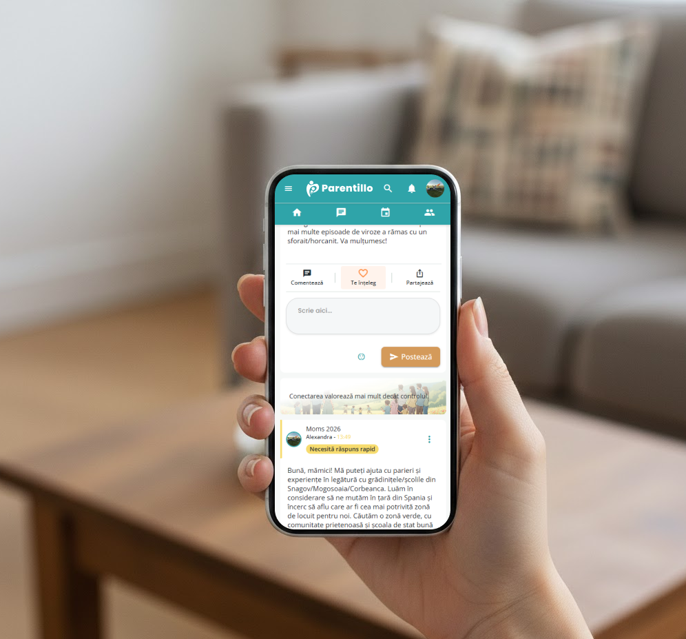 Parentillo - aplicația în mână